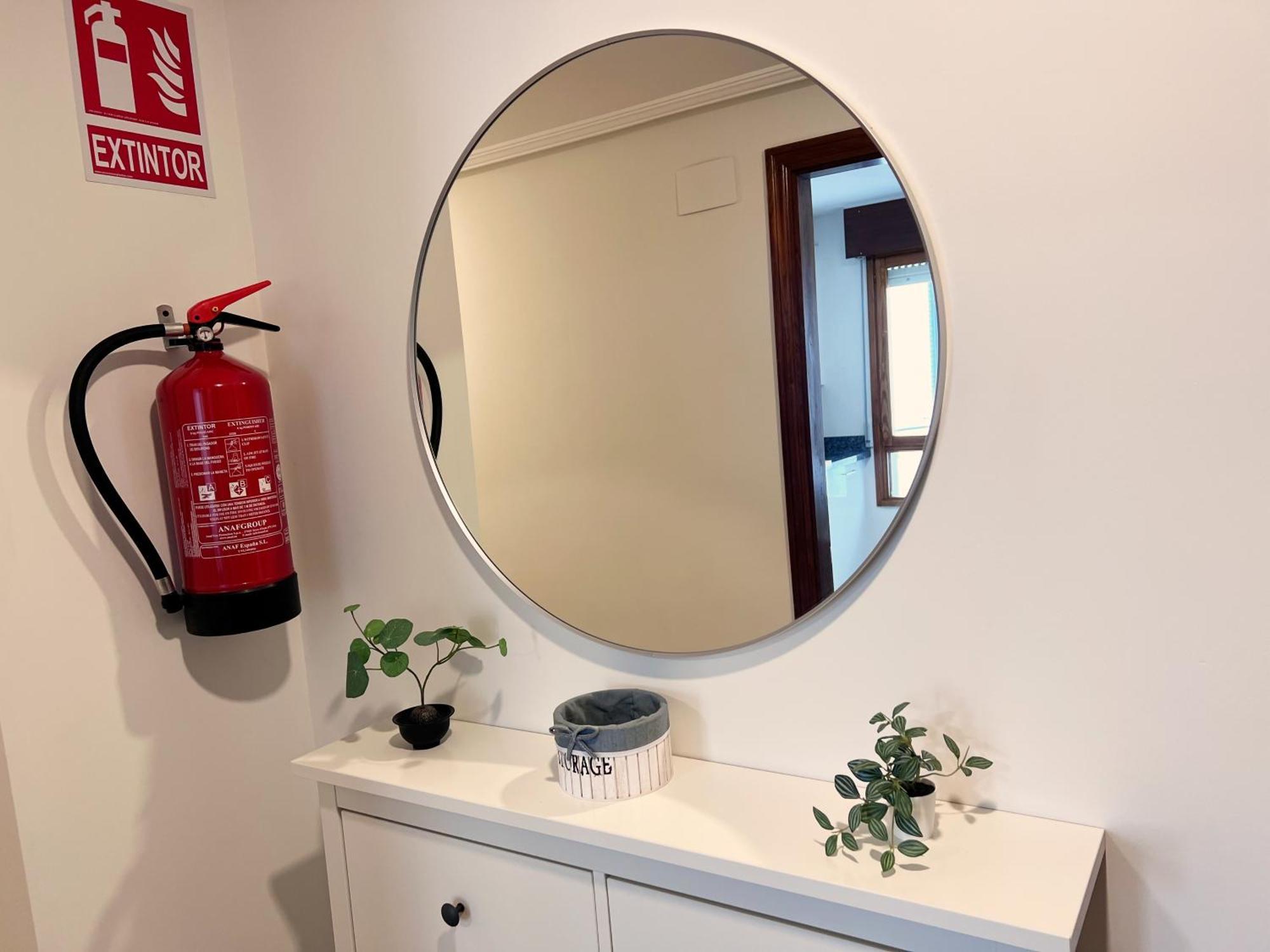 Apartamento Europa Centric Parking Gratis Овиедо Екстериор снимка