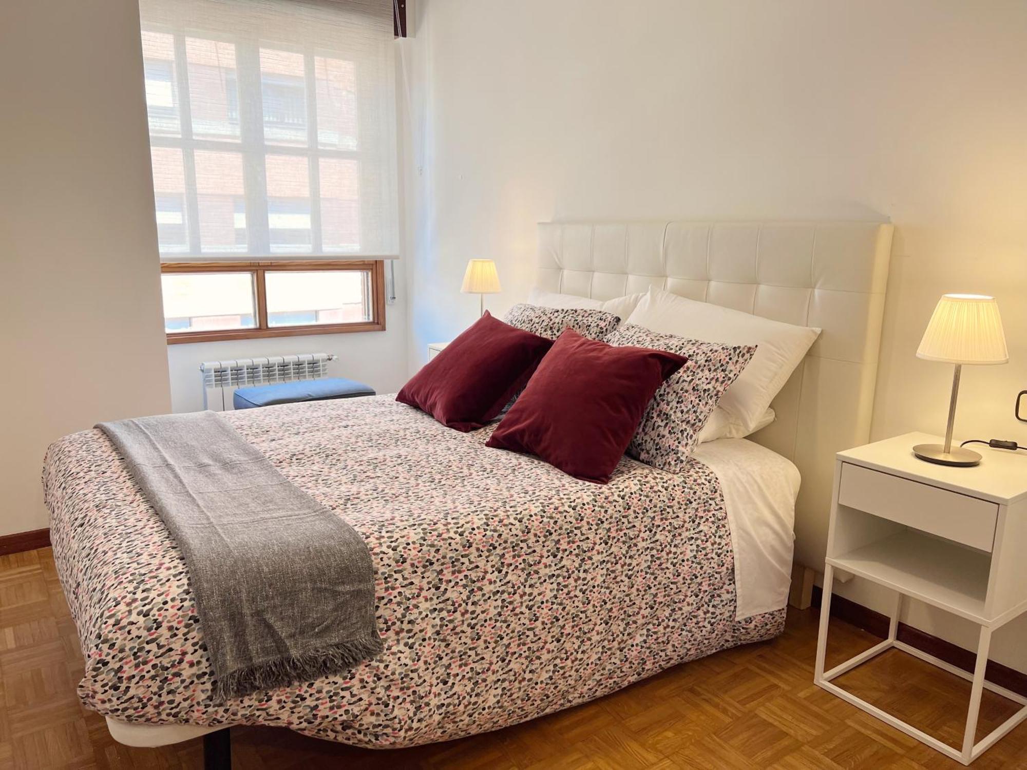 Apartamento Europa Centric Parking Gratis Овиедо Екстериор снимка